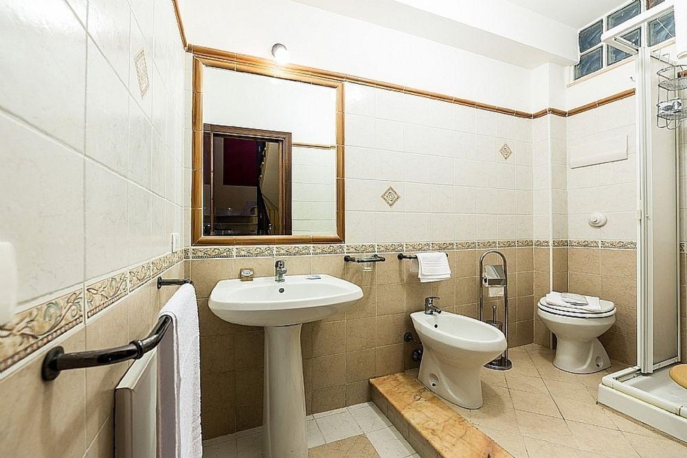 Marina D'aspra Bed & Breakfast 2*