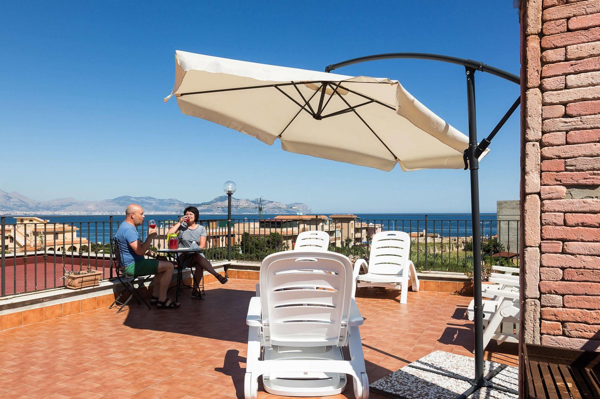 Marina D'aspra Couette-café 2*
